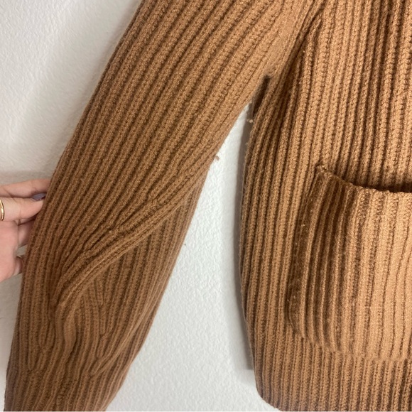 Uniqlo Premium 100% Lambswool Ribbed Pocket Button Front Cardigan Sweater - Picture 5 of 7